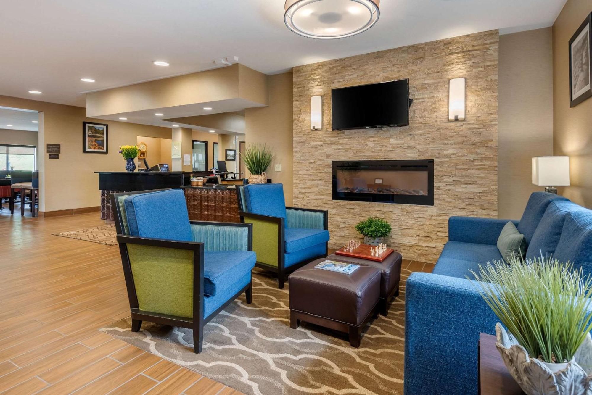 Comfort Inn Ellsworth - Bar Harbor Екстериор снимка